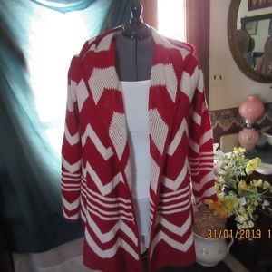 JB669.  Beautiful Cardigan Sweater.  Size 22/24